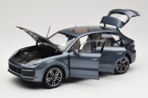 Porsche Cayenne 958 Turbo S Blue Metallic Minichamps 1:18 110066070 Fém – 2. kép a 8-ből