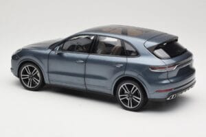 Porsche Cayenne 958 Turbo S Blue Metallic Minichamps 1:18 110066070 Fém – 7. kép a 8-ből