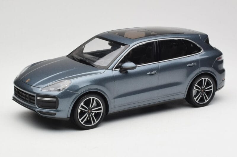 Porsche Cayenne 958 Turbo S Blue Metallic Minichamps 1:18 155066071 Fém