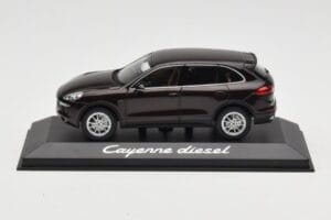 Porsche Cayenne 958 Diesel Acajou Brown Minichamps 1:43 WAP0200030E Fém