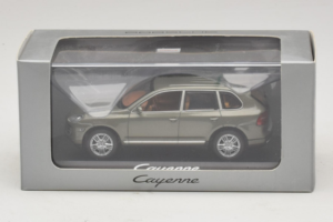 Porsche Cayenne Grey Metallic Minichamps 1:43 WAP02061317 Fém – 4. kép a 4-ből