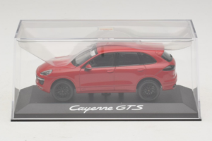 Porsche Cayenne 958 GTS Piros Minichamps 1:43 WAP0200070E Fém – 4. kép a 5-ből