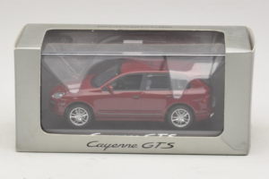 Porsche Cayenne 955 GTS Piros Ezüst Felnikkel Minichamps 1:43 WAP02000818 Fém – 4. kép a 4-ből