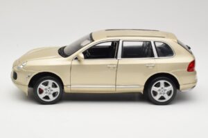 Porsche Cayenne S 955 Bézs Maisto 1:18 WAPC2100213 Fém – 4. kép a 8-ből