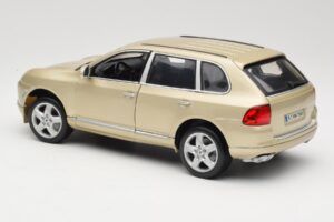 Porsche Cayenne S 955 Bézs Maisto 1:18 WAPC2100213 Fém – 7. kép a 8-ből