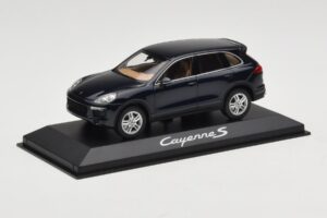 Porsche Cayenne 958 S Blue Metallic Minichamps 1:43 WAP0200060E Fém – 2. kép a 4-ből