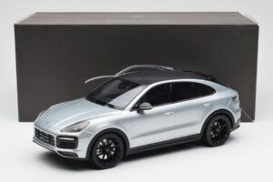 Porsche Cayenne E3 S Coupe Dolo Ezüst Norev 1:18 WAP0213220K Fém – 6. kép a 6-ből