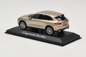 Porsche Cayenne 958 Turbo Arany Minichamps 1:43 WAP0200050E Fém – 3. kép a 4-ből