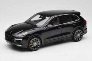 Porsche Cayenne Turbo S 958 Black Metallic Minichamps 1:18 110064000 Fém