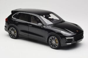 Porsche Cayenne Turbo S 958 Black Metallic Minichamps 1:18 110064000 Fém – 6. kép a 8-ből