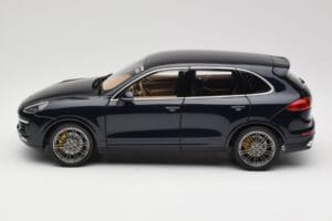 Porsche Cayenne Turbo S 958 Blue Metallic Minichamps 1:18 110064001 Fém – 4. kép a 8-ből