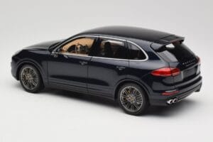 Porsche Cayenne Turbo S 958 Blue Metallic Minichamps 1:18 110064001 Fém – 7. kép a 8-ből