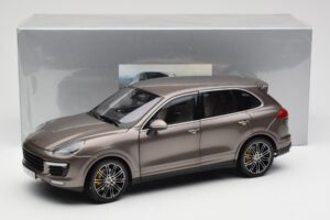Porsche Cayenne E2 Turbo S Umbra Metál Minichamps 1:18 WAP0213020F Fém – 8. kép a 8-ből