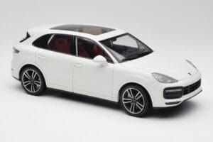 Porsche Cayenne 9YA Turbo Fehér Metallic Minichamps 1:18 155042560 Fém – 6. kép a 8-ből