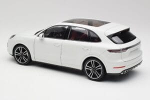 Porsche Cayenne 9YA Turbo Fehér Metallic Minichamps 1:18 155042560 Fém – 7. kép a 8-ből