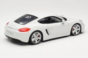 Porsche Cayman 981 Fehér Minichamps 1:18 113062221 Fém – 2. kép a 8-ből