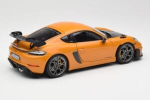 Porsche Cayman GT4 RS 982 Weissach Package Bahama Yellow Norev 1:18 187252 Fém – 3. kép a 8-ből