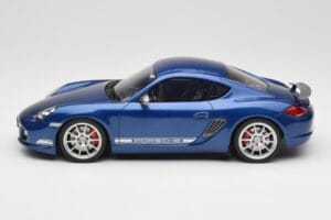 Porsche Cayman R 987.2 Aqua Blue Metallic GT Spirit 1:18 GT901 Gyanta – 3. kép a 6-ből