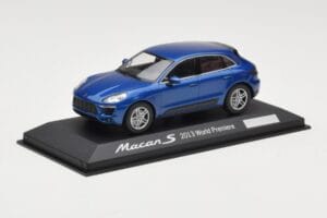 Porsche Macan 95B S Kék World Premiere Minichamps 1:43 WAP0201550E Fém – 2. kép a 4-ből