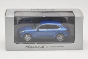 Porsche Macan 95B S Kék World Premiere Minichamps 1:43 WAP0201550E Fém – 4. kép a 4-ből