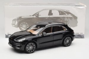 Porsche Macan Turbo 95B Black Metallic Minichamps 1:18 110062502 Fém – 8. kép a 8-ből