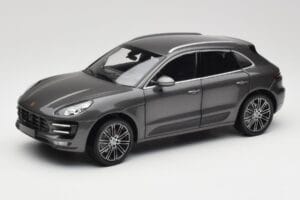 Porsche Macan Turbo 95B Grey Metallic Minichamps 1:18 110062501 Fém
