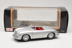 Porsche No. 1 Typ 356 Roadster Ezüst Maisto 1:18 50324 Fém – 8. kép a 8-ből