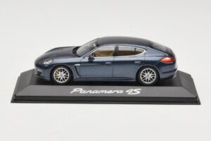 Porsche Panamera 970 4 Kék Metallic Minichamps 1:43 400068220 Fém