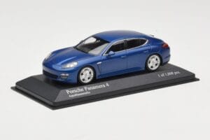 Porsche Panamera 970 4S Blue Metallic Minichamps 1:43 WAP0200419 Fém – 2. kép a 3-ből
