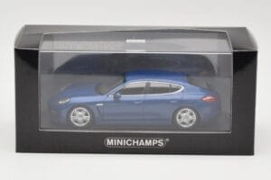Porsche Panamera 970 4S Blue Metallic Minichamps 1:43 WAP0200419 Fém – 3. kép a 3-ből