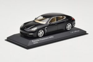 Porsche Panamera 970 Turbo Fekete Metallic Minichamps 1:43 400068271 Fém – 2. kép a 4-ből