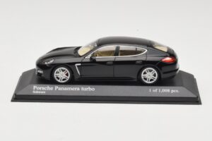 Porsche Panamera 970 Turbo Fekete Metallic Minichamps 1:43 400068271 Fém