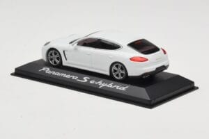 Porsche Panamera 970 S e-Hybrid Fehér Minichamps 1:43 WAP0207200E Fém – 3. kép a 3-ből