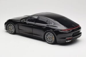Porsche Panamera 971 Turbo S Fekete Metallic Minichamps 1:18 113061076 Fém – 7. kép a 8-ből