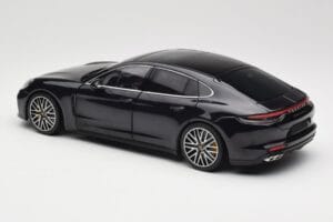 Porsche Panamera 971 Turbo S Kék Metallic Minichamps 1:18 113061075 Fém – 7. kép a 8-ből