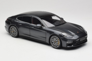 Porsche Panamera 971 Turbo S Grey Metallic Minichamps 1:18 113061073 Fém – 6. kép a 8-ből