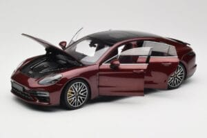 Porsche Panamera 971 Turbo S Piros Metallic Minichamps 1:18 113061077 Fém – 2. kép a 8-ből