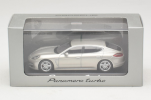 Porsche Panamera 970 Turbo Ezüst Minichamps 1:43 WAP02000519 Fém – 5. kép a 5-ből