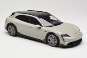 Porsche Taycan Cross Turismo Turbo S Chalk Grey Minichamps 1:18 155069302 Fém – 4. kép a 6-ből
