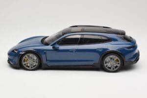 Porsche Taycan J1 Turbo S Cross Turismo Kék Minichamps 1:18 155069301 Fém – 3. kép a 6-ből