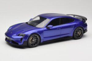 Porsche Taycan J1 Turbo GT Purple Sky Metallic GT Spirit 1:18 GT520 Gyanta