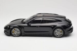 Porsche Taycan J1 Turbo S Cross Turismo Fekete Minichamps 1:18 155069300 Fém – 3. kép a 6-ből