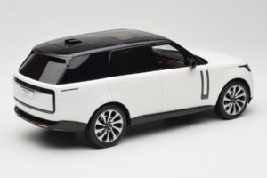 Land Rover Range Rover L460 P530 Autobiography Fuji White GT Spirit 1:18 GT533 Gyanta – 2. kép a 6-ből