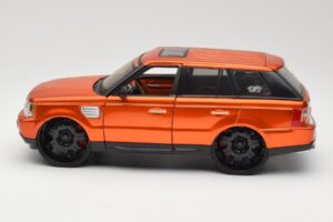 Range Rover Sport L320 Narancssárga Maisto 1:18 31081 Fém – 4. kép a 8-ből