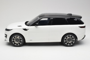 Range Rover Sport L461 P510e Fuji White GT Spirit 1:12 GT553 Gyanta – 3. kép a 6-ből
