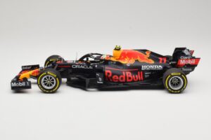 Red Bull Racing Honda RB16B #11 S. Perez Mexican GP 2021 Minichamps 1:18 110211911 Fém – 3. kép a 6-ből