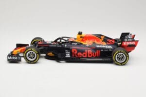 Red Bull Racing RB16 #33 M. Verstappen 3rd Place Styrian GP 2020 Minichamps 1:18 110200233 Fém – 3. kép a 6-ből
