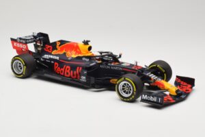 Red Bull Racing RB16 #33 M. Verstappen Winner 70th Anniversary GP 2020 Minichamps 1:18 110200533 Fém – 4. kép a 6-ből