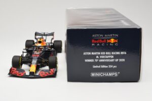 Red Bull Racing RB16 #33 M. Verstappen Winner 70th Anniversary GP 2020 Minichamps 1:18 110200533 Fém – 6. kép a 6-ből