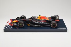 Red Bull Racing RB18 #1 M. Verstappen Winner Austin GP 2022 Minichamps 1:18 113222901 Fém
